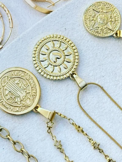 8A9043DE-786B-4A32-AC23-ACC88B14AEF0