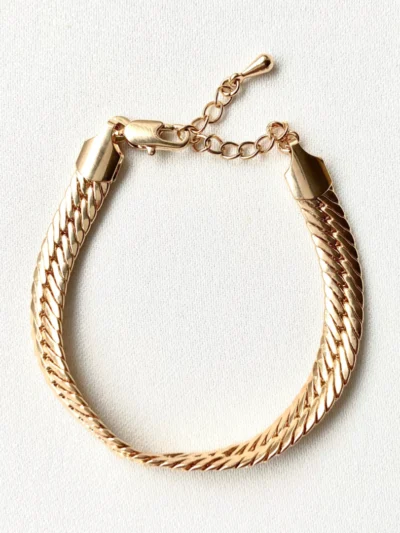 8FC439AD-9FF5-4EF0-8611-7C4E16E524D6