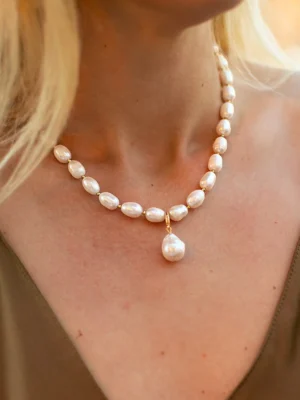 perlu verinys karoliai