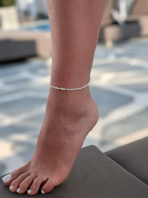 kojos grandinele perlai