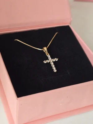 grandinele su kryzeliu